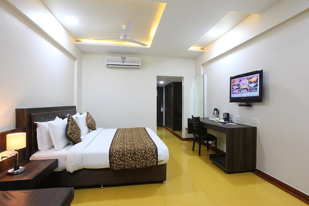 Shilpi Hill Resort Saputara Rum bild